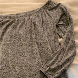 HOLLISTER OFF THE SHOULDER